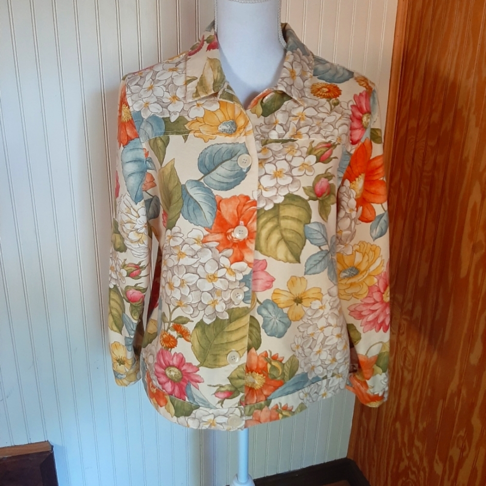 The TOG Shop Spring Floral Print Lightweight Button Cotton Jacket